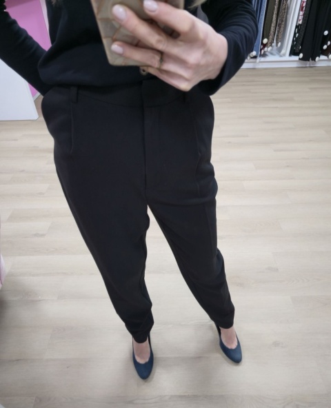 Eleganckie spodnie Bruuns Bazaar