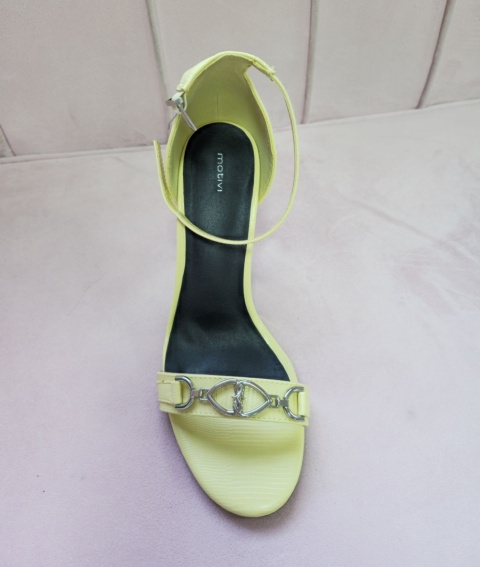 Szpilki Motivi rozm. 39