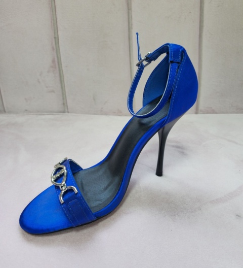 Szpilki Motivi rozm. 39