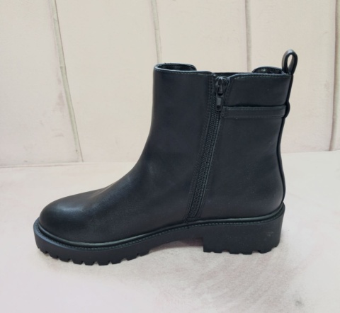 Botki Motivi rozm. 38