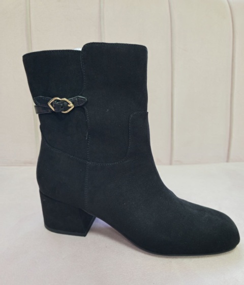 Zamszowe botki Motivi rozm. 39